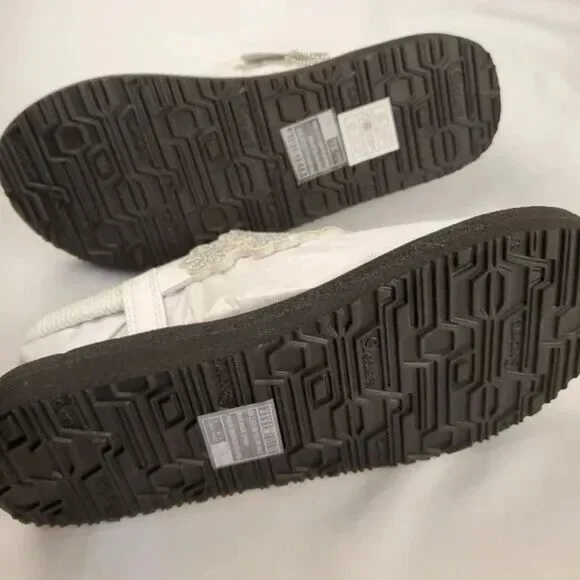 Cali from Sketchers / Yoga Foam Floral Lover Sandals / Sparkly Dressy Sandals - Picture 6 of 8